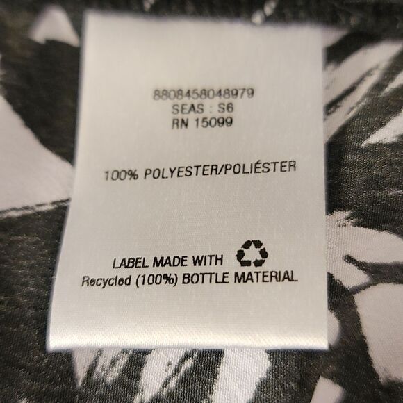 BRAND NEW METAPHOR HANDKERCHIEF FIT-AND-FLARE V-NECK SLEEVELESS FLORAL DRESS - Picture 14 of 15